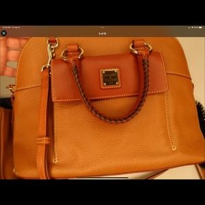 🧡Dooney & Bourke Aubry Satchel in Caramel color🧡